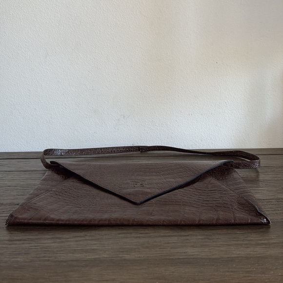 [Fendi] Vintage Multi-Carry Brown Leather Croc-Embossed Envelope Handbag/Clutch - Picture 7 of 15